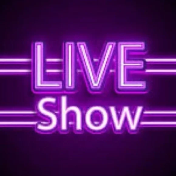 Red and Black News Microphone Prop - Picture 2 of 2